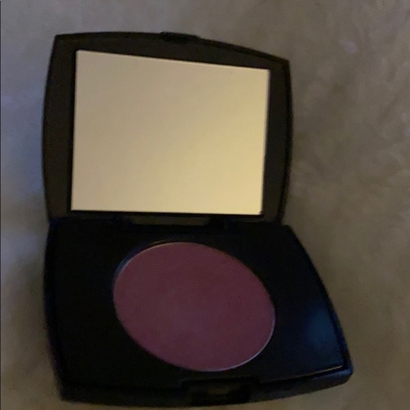 Lancôme brilliant  berry powder blush - Picture 3 of 6